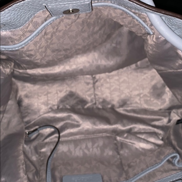 ✅ STILL AVAILABLE Michael Kors bag - Picture 4 of 5